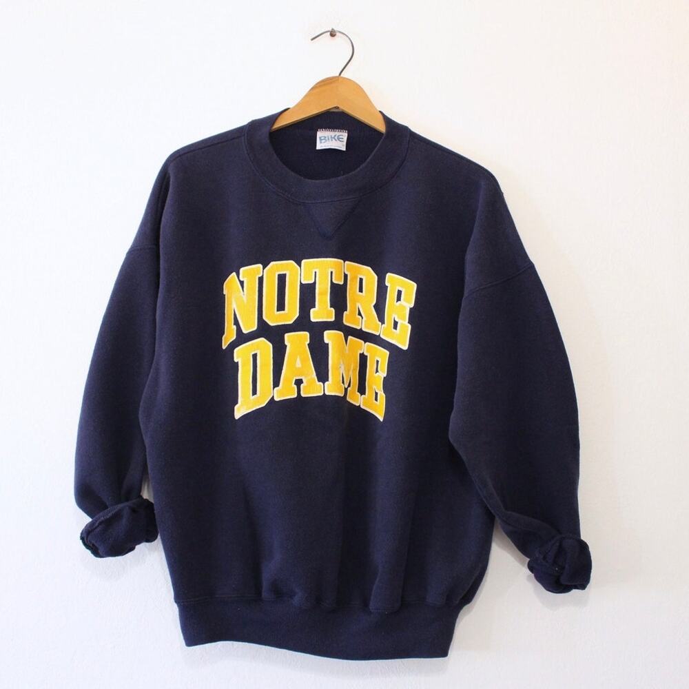 Vintage Notre Dame University Fighting Irish Sweatshirt Medium